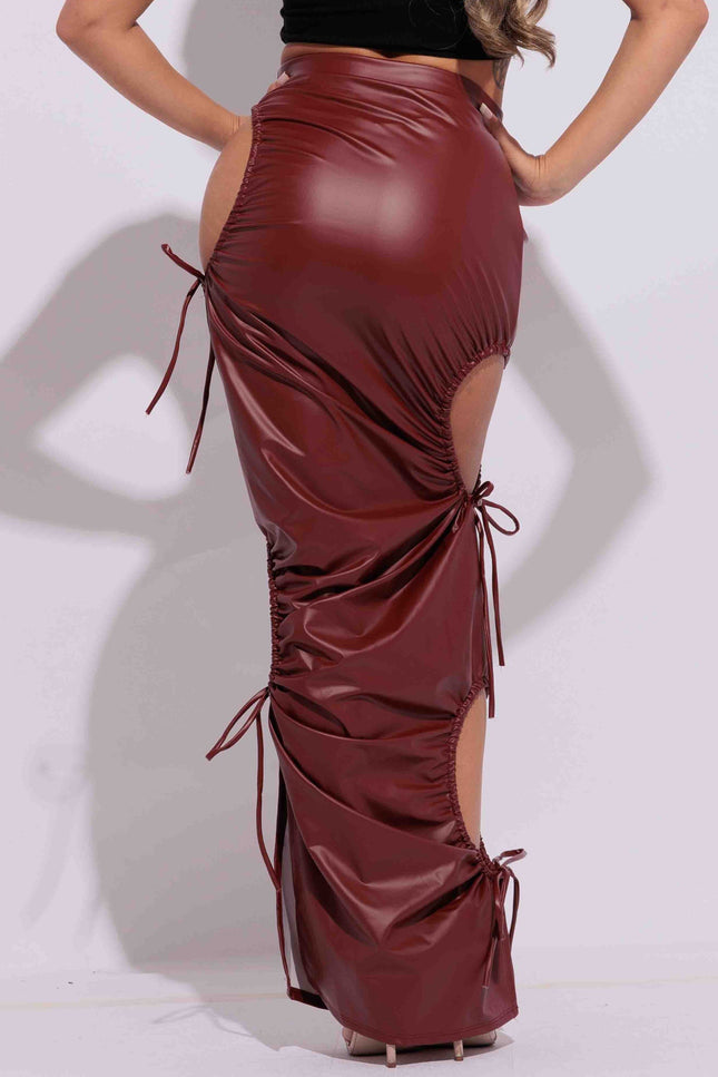 Cut out detailed PU maxi skirt - Muvin 
