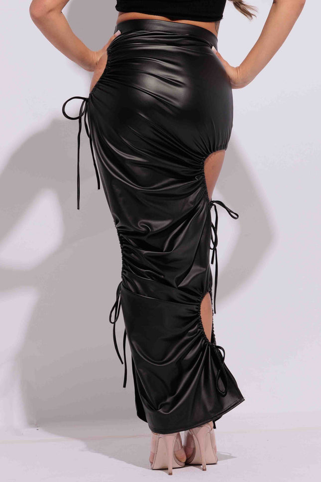 Cut out detailed PU maxi skirt - Muvin 
