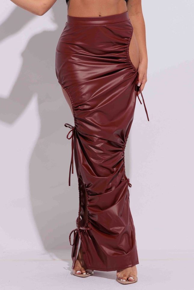 Cut out detailed PU maxi skirt - Muvin 