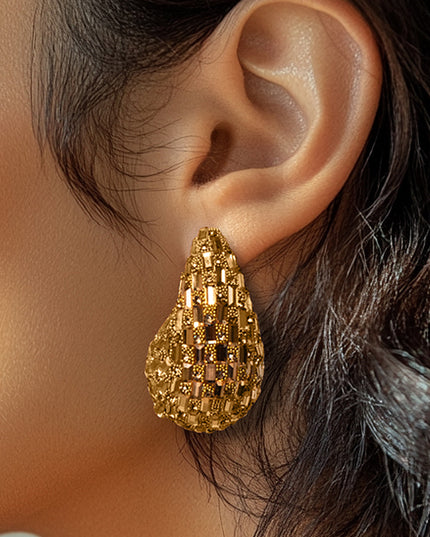 Rhinestone Tear Drop Earring - Muvin 