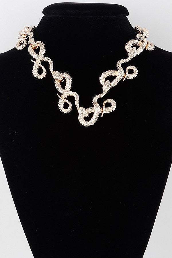 Luxury Snake Loop Necklace - Muvin 
