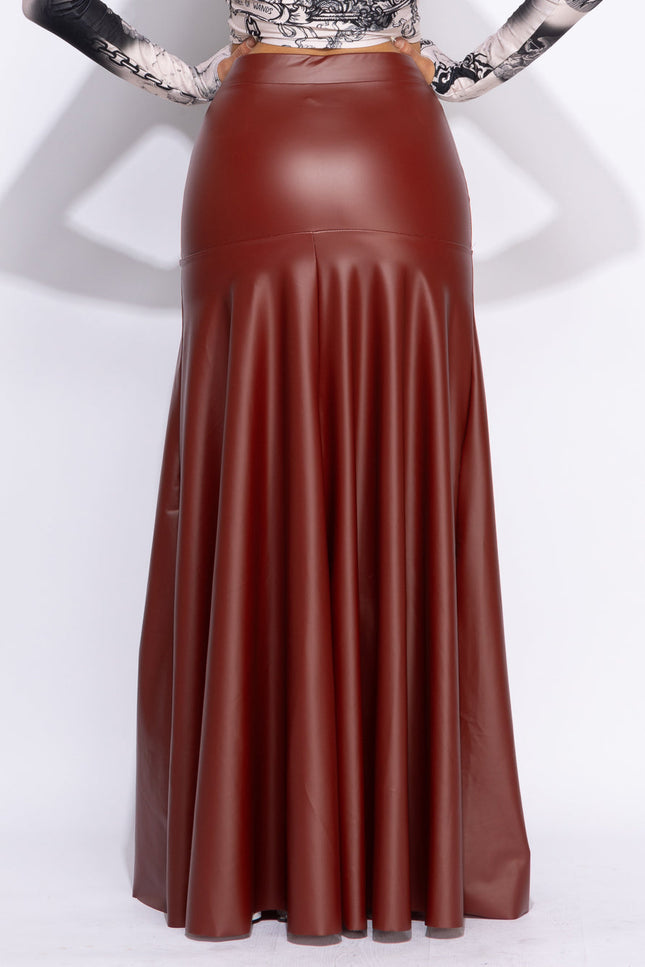 Matte PU maxi skirt with high slit - Muvin 