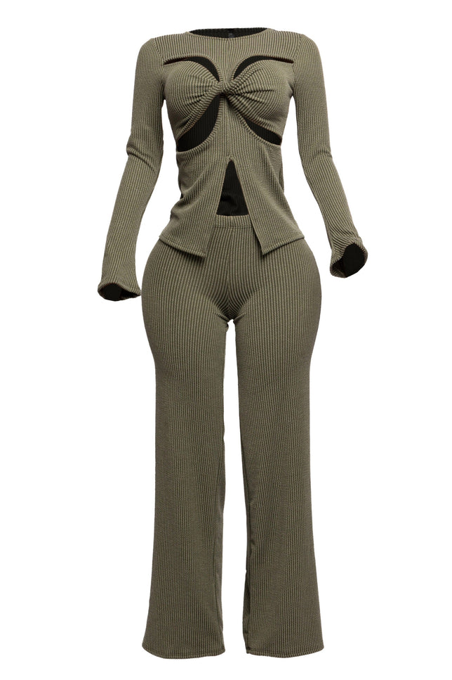 Rib fabric twisted front cut out detailed top & pants set - Muvin 