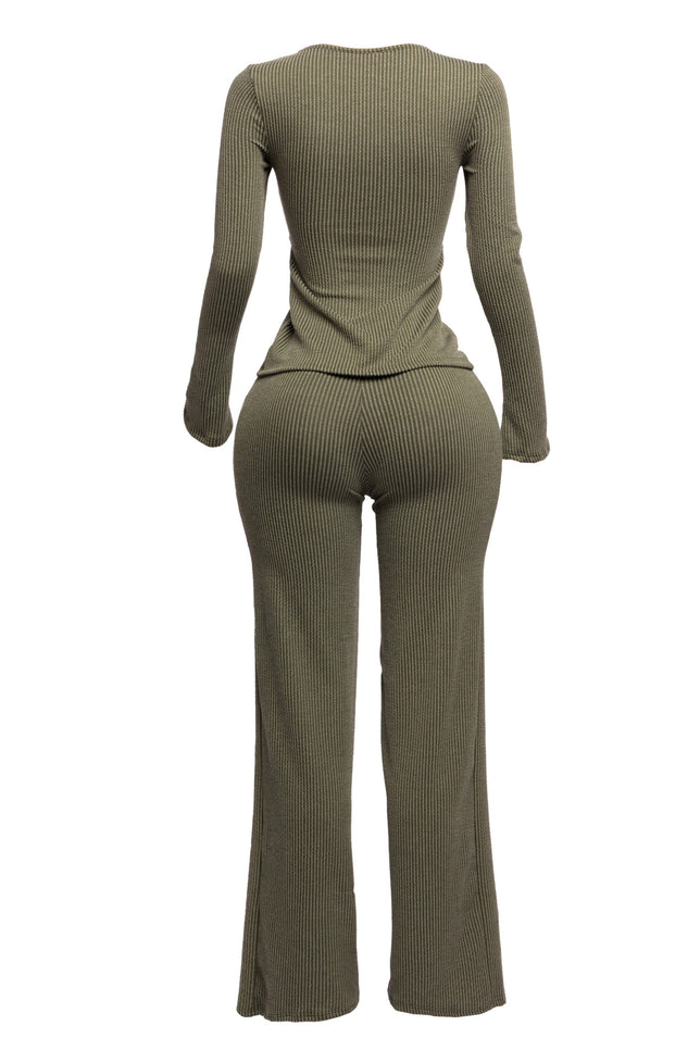 Rib fabric twisted front cut out detailed top & pants set - Muvin 