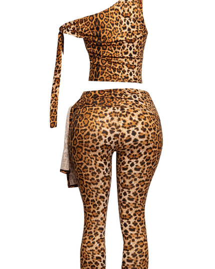 Curve-accentuating leopard set with printed capri leggings and tie-detailed crop top

