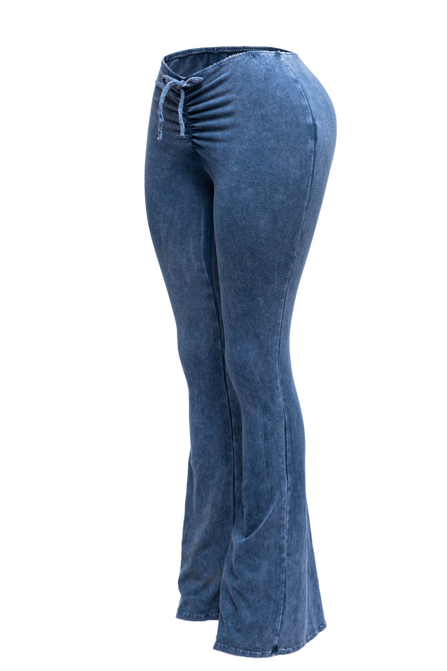 Mineral washed ruched rise flare pant - Muvin 