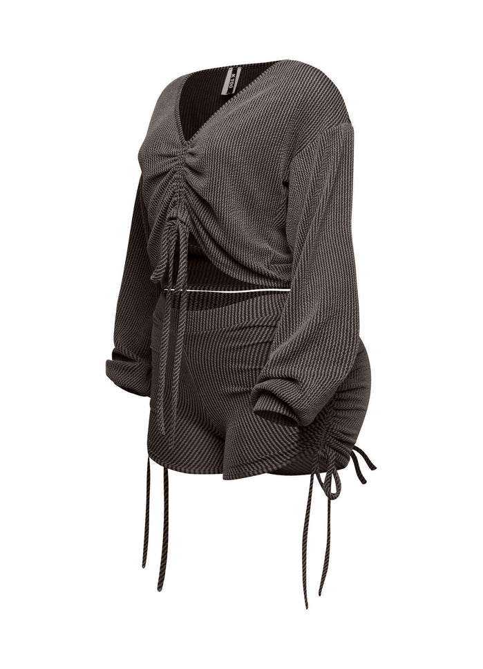 Ruched drawstring long sleeve crop top & shorts set - Muvin 