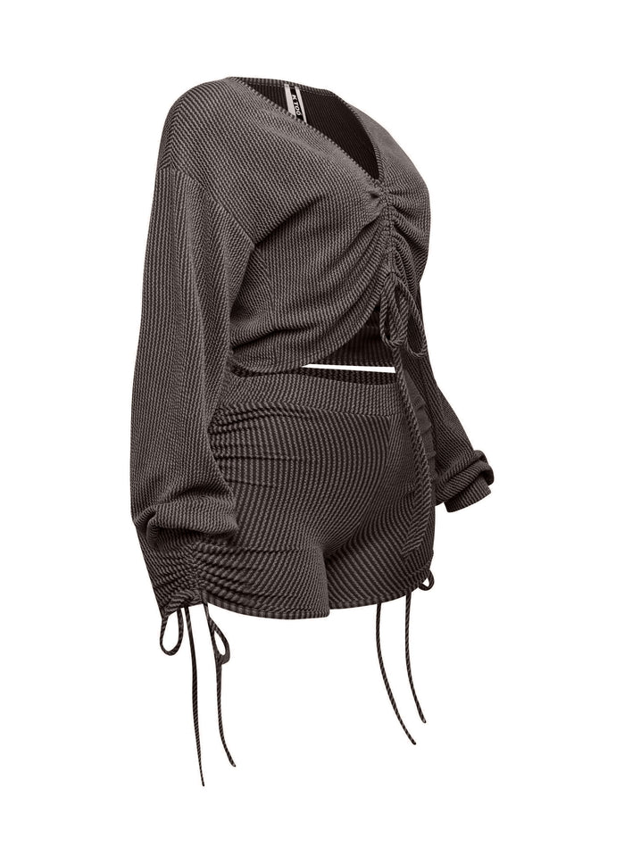 Ruched drawstring long sleeve crop top & shorts set - Muvin 