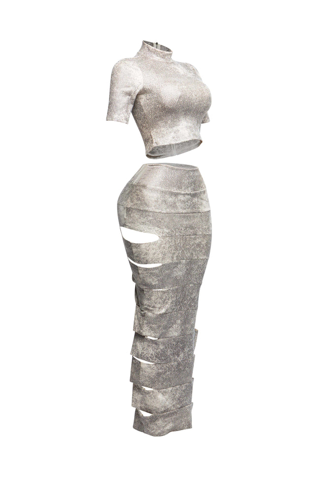 Crop top and laser cut detailed maxi skirt - Muvin 
