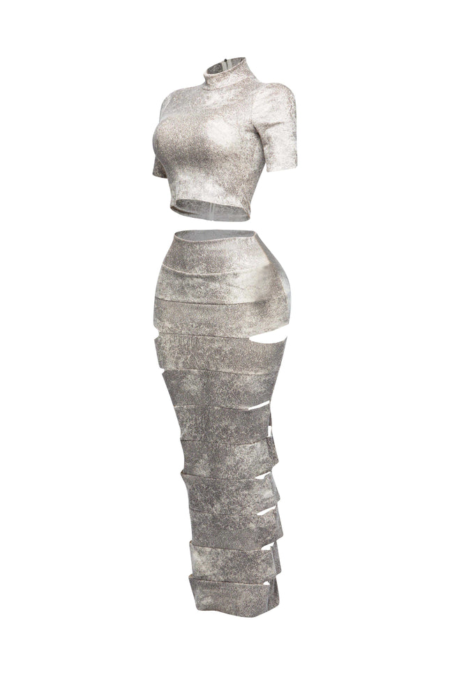 Crop top and laser cut detailed maxi skirt - Muvin 